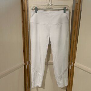 Womens LULULEMON Layers Sz L White Perforated Laser Cut Cropped Leggings
